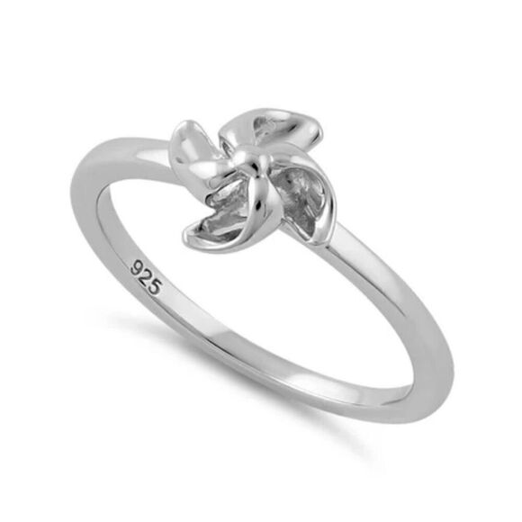 New Sterling Silver Pinwheel Flower Ring